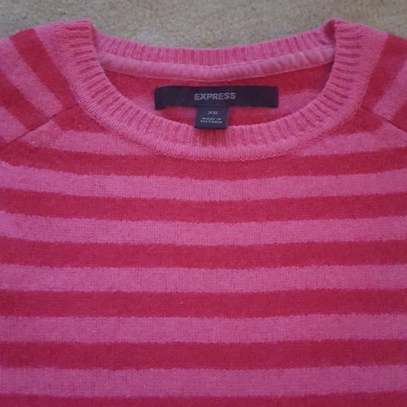 XS Pink & Red Express Lambs Wool Sweater - Picture 2 of 3